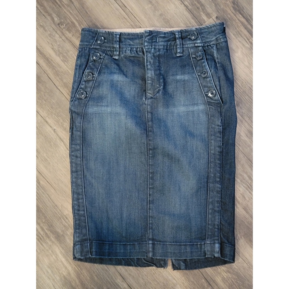 Level 99 Denim Pencil Skirt Medium Wash Nautical Button Detail Size 25 ML3150